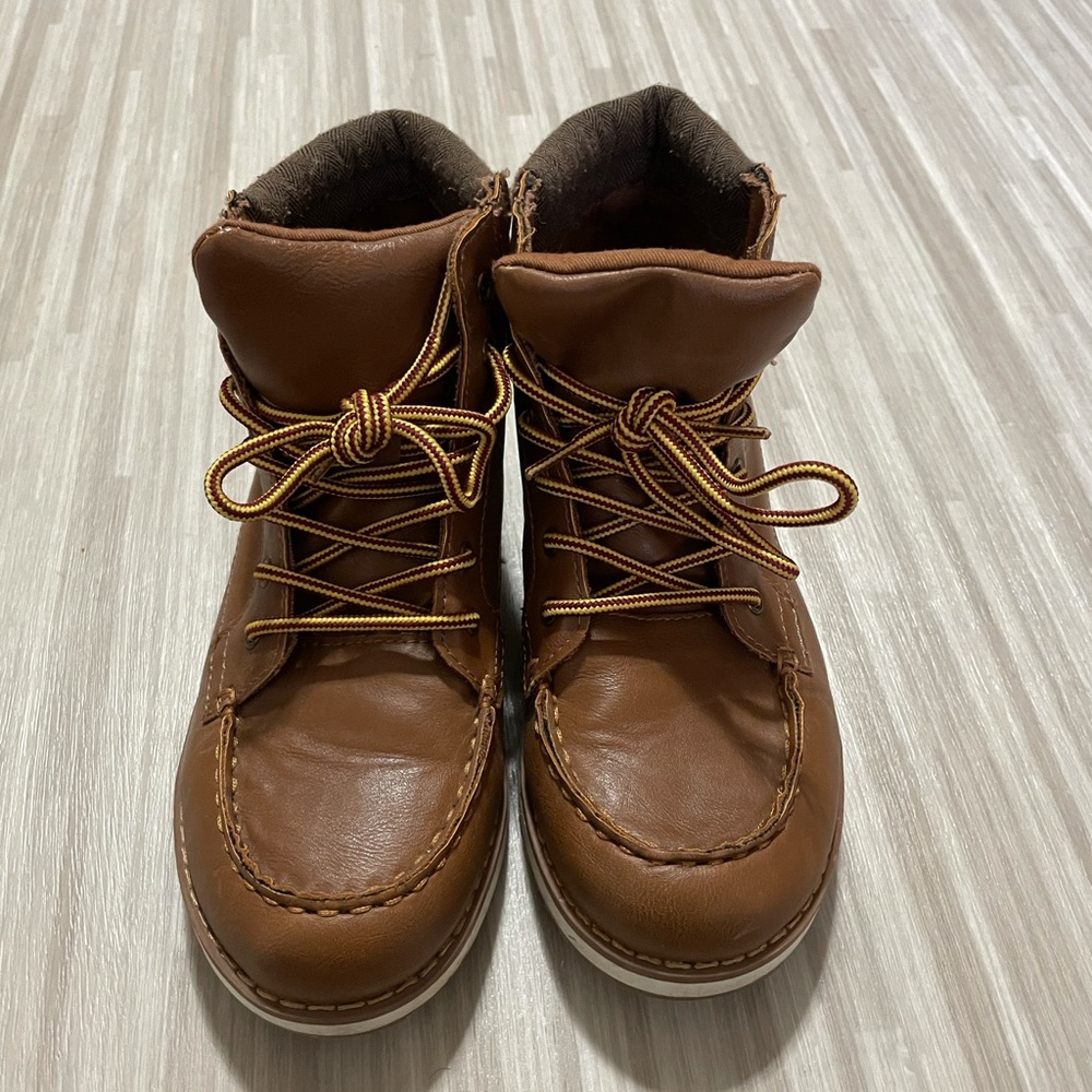 Old Navy boys size 3 boots/ high tops